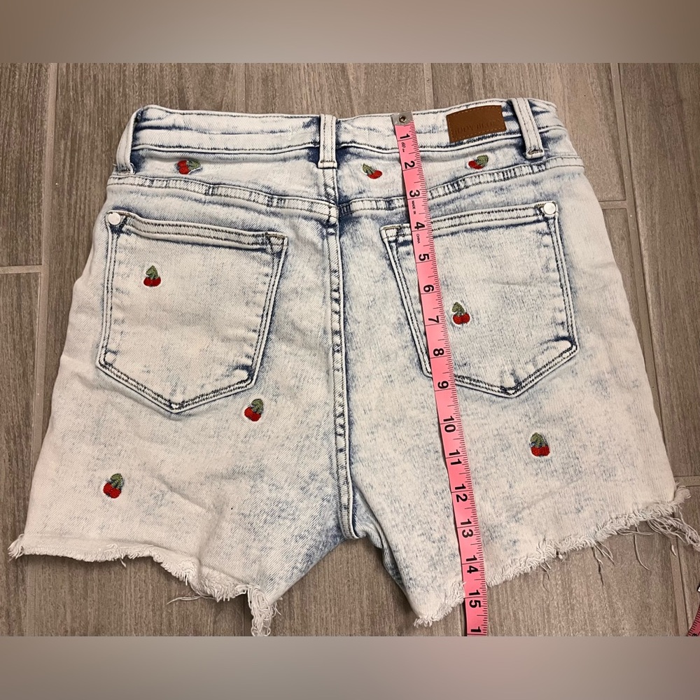 2 PAIRS! BUNDLE! Judy Blue embroidered Shorts Size medium - Picture 11 of 13